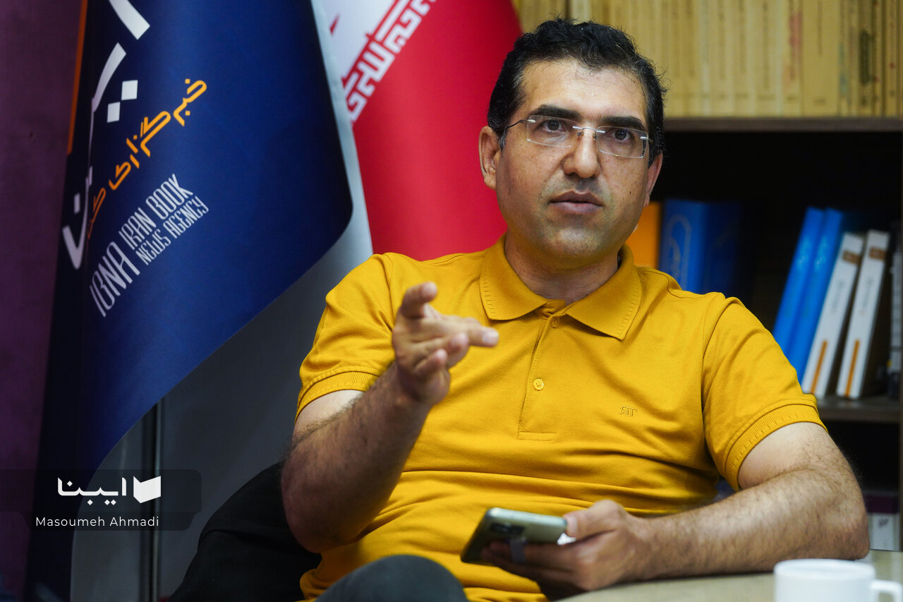 باید در نمایشگاه کتاب میدان بیشتری به نشر الکترونیکی داده شود