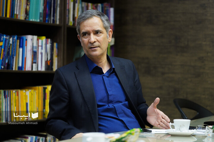 میزگزد بررسی نخستین فلوشیپ نشر تهران