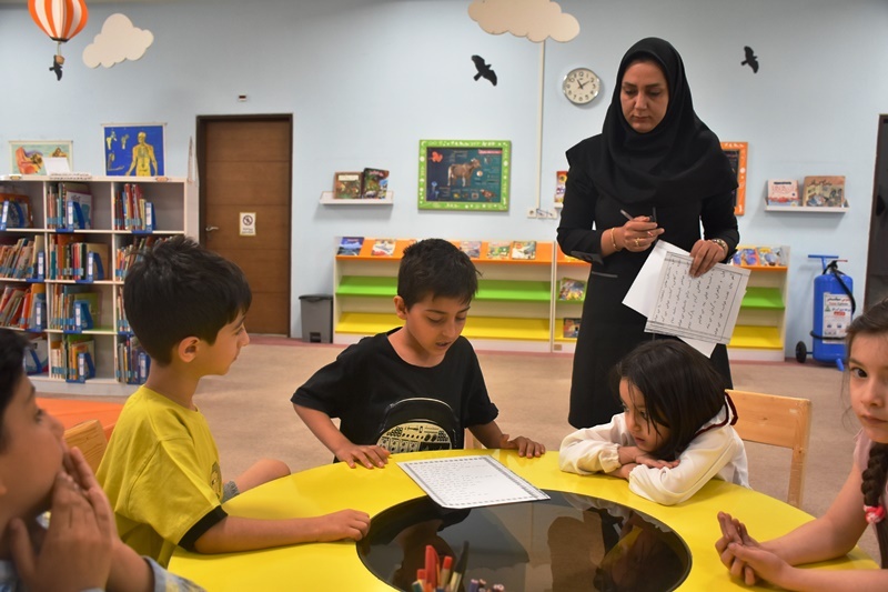 «باشگاه نردبان خواندن» در مشهد آغاز بکار کرد