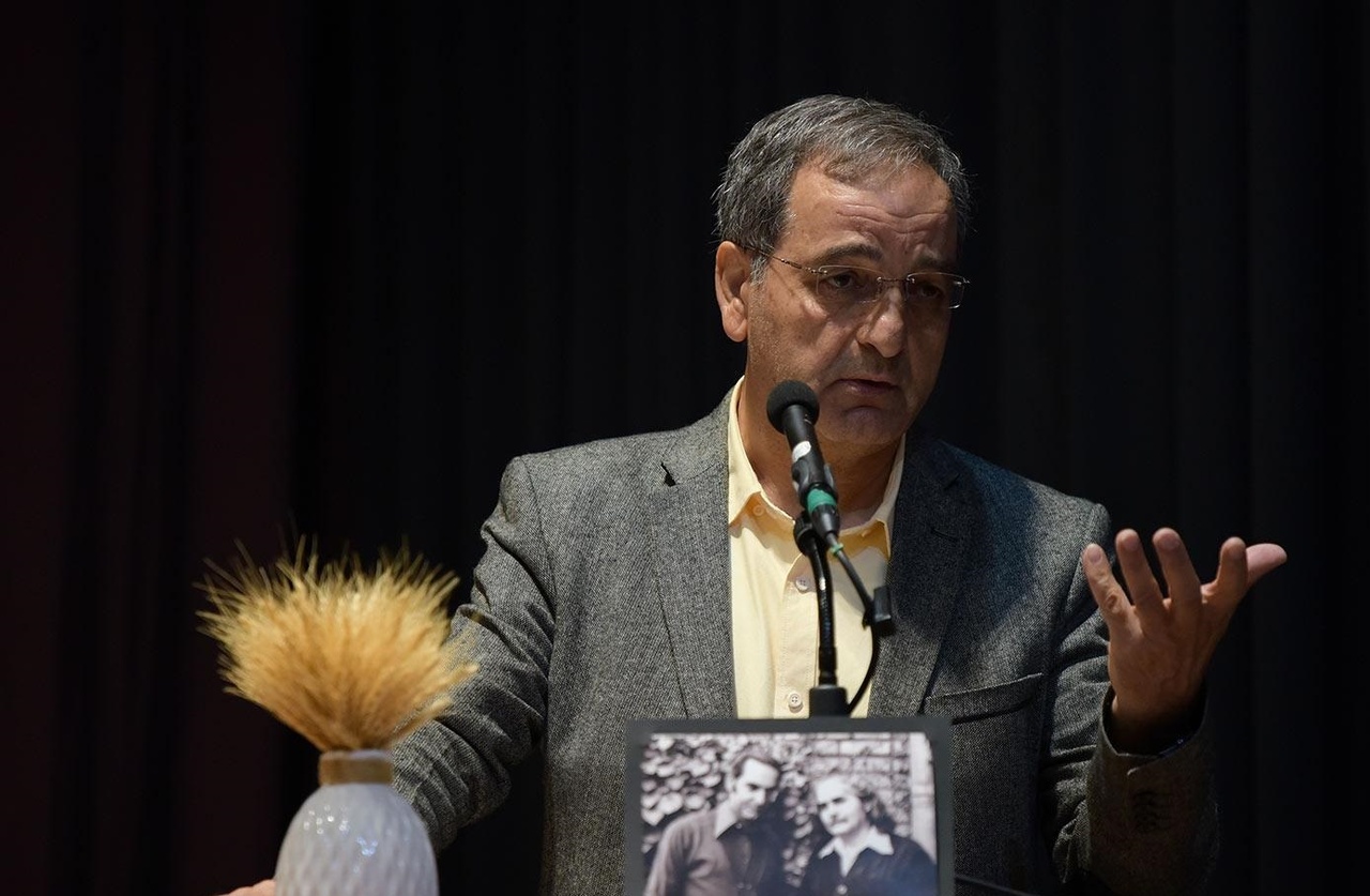 محمد قهرمان در سرودن شعر محلی کمنظیر بود/ ریشه ایرانی سبک هندی