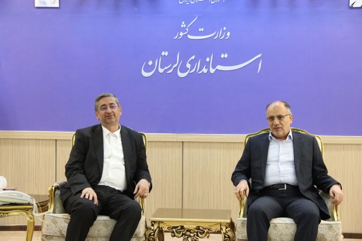 برنامه‌ریزی برای ساخت بناهای یادبود و تندیس مفاخر کشور