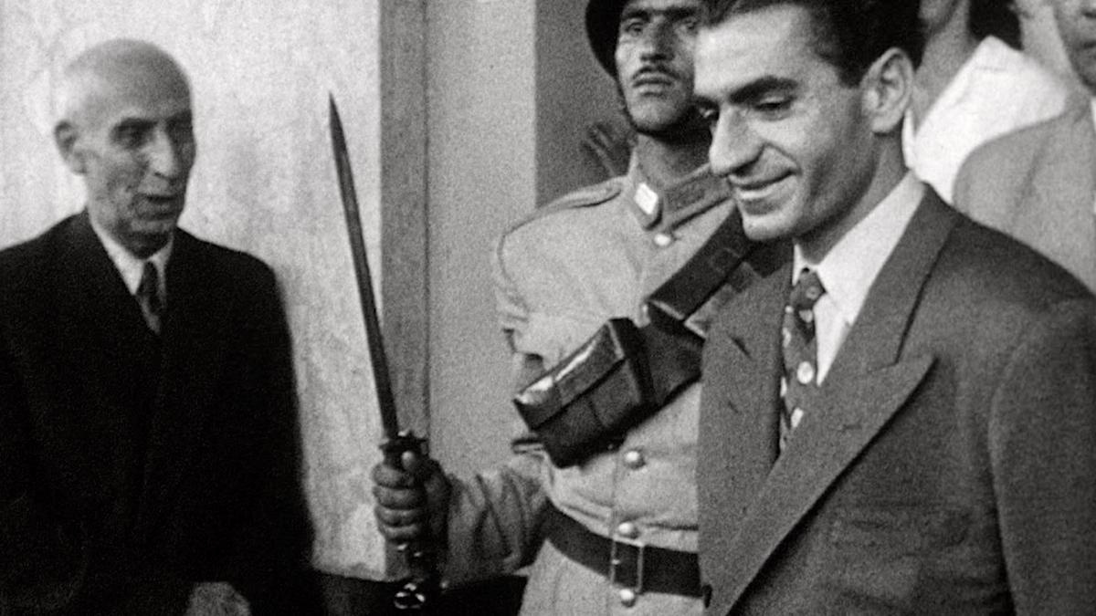 مصدق از ۹ اسفند تا ۲۵ مرداد شاه را کنار گذاشت