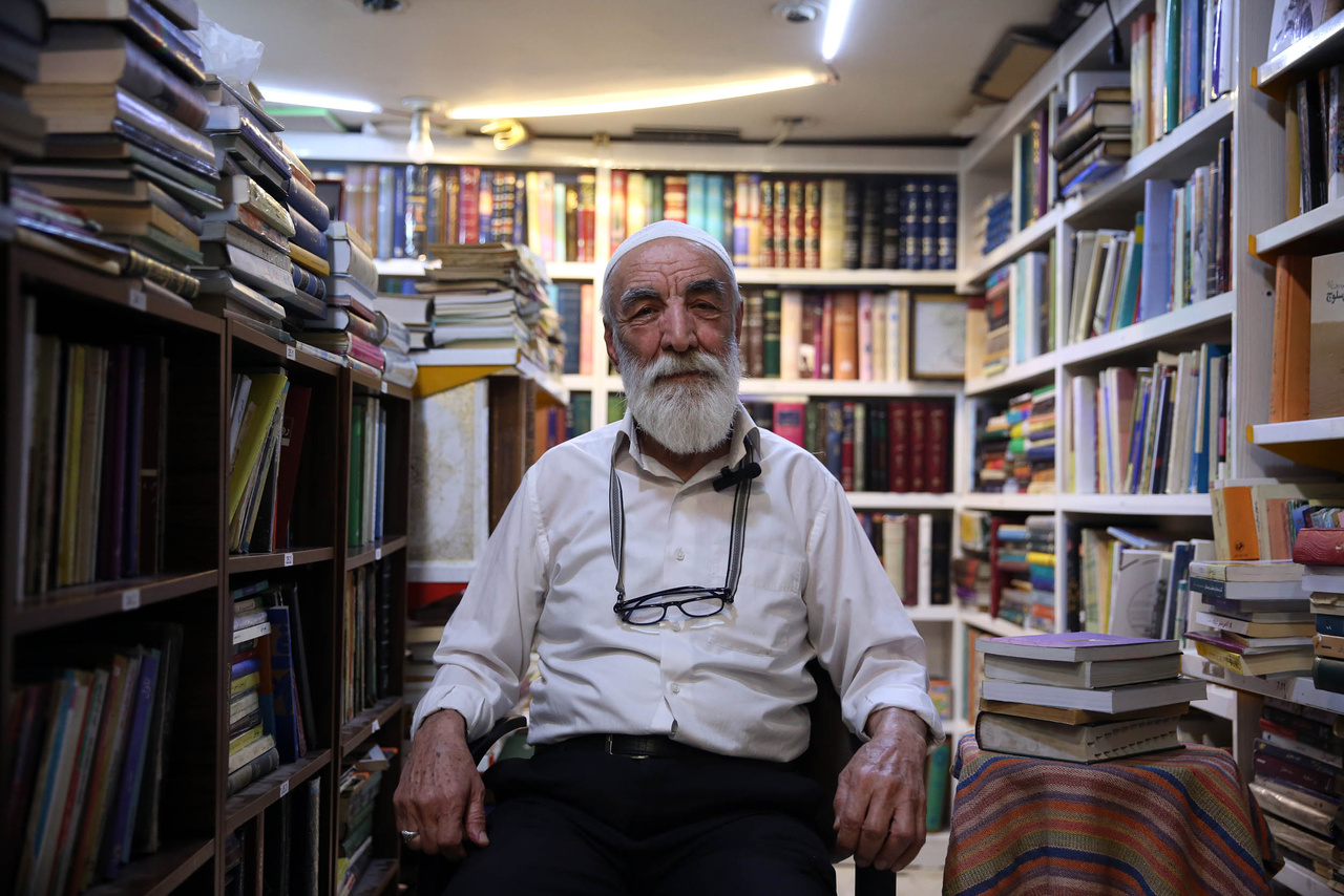 قدیمیترین کتابخانه مشهد کجاست؟/ از دستفروشی کتاب در تهران تا تاسیس «کتابخانه گلستانه»