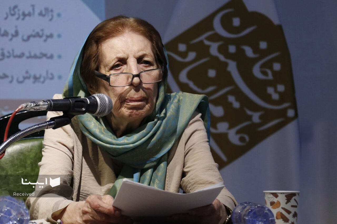 دوربین چشم مدرنیته: ما کوریم چون دوربین سینما بحران آب را ندید / گروهی از ما به قانون جنگل بازگشته‌اند / مهربانی آغاز تمدن است