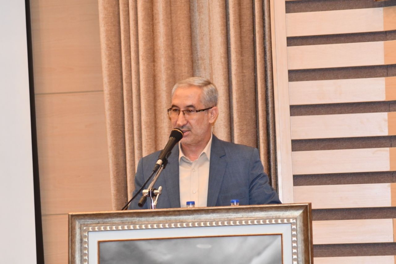 عرفان و عشق سرلوحه داستانهای نظامی است