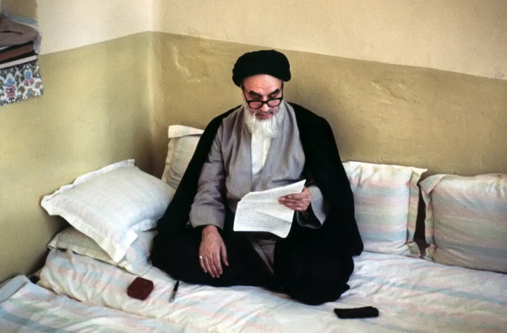 پویش کتاب‌خوانی با محوریت کتاب «روح‌الله» در سمنان آغاز شد
