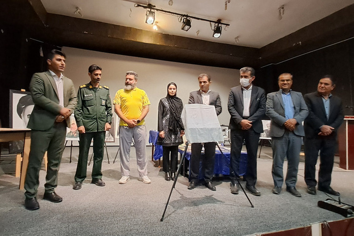 کتاب «افسون عشق» در نمایشگاه کتاب بهمئی رونمایی شد