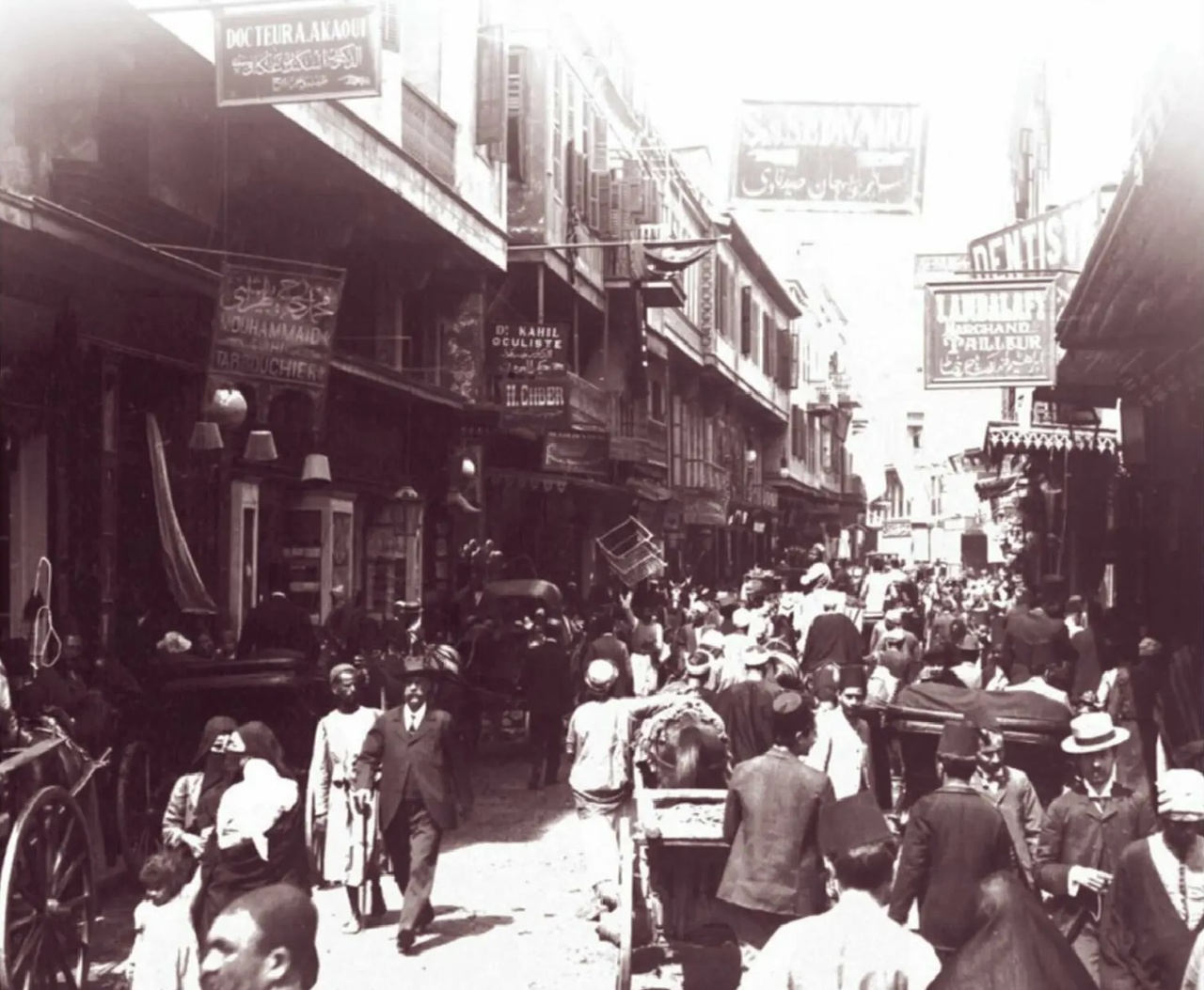 مثنوی هفتاد من کاغذ