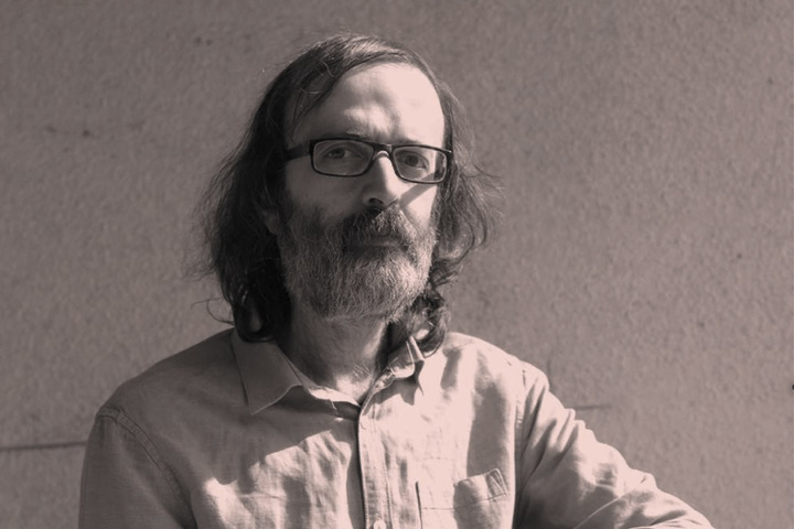 یا ایمان بیاور  یا آزرده شو