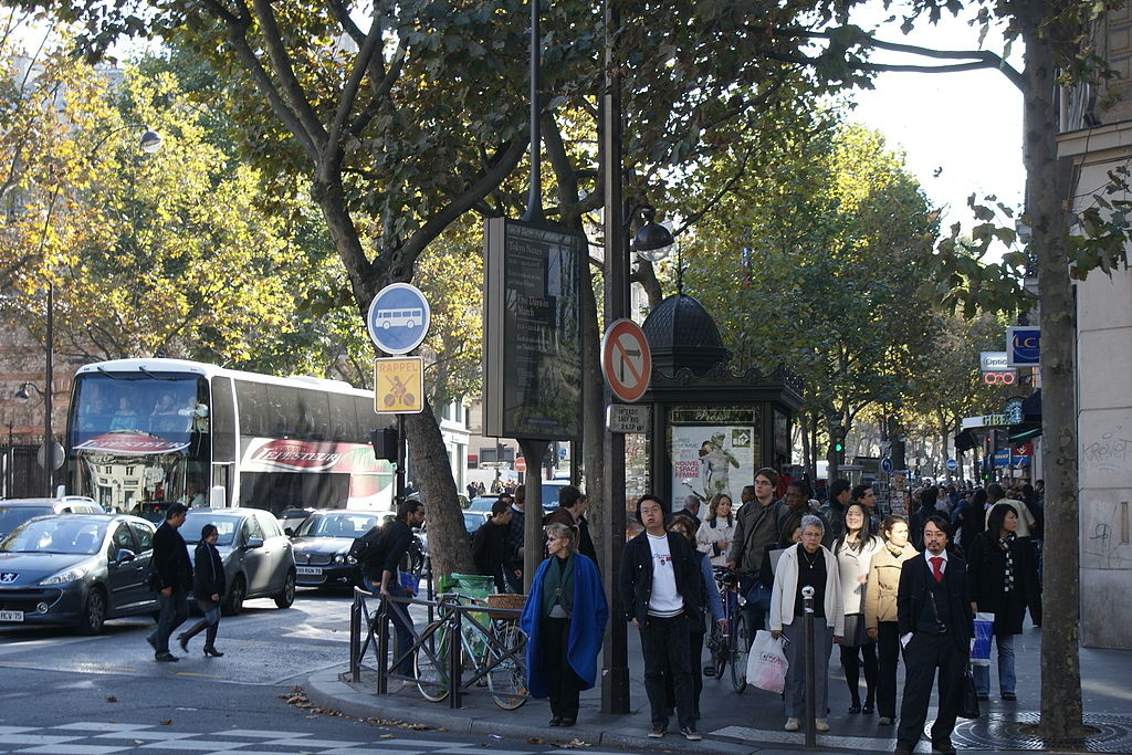 شاعرانه، خشونتبار و روشنفکرانه