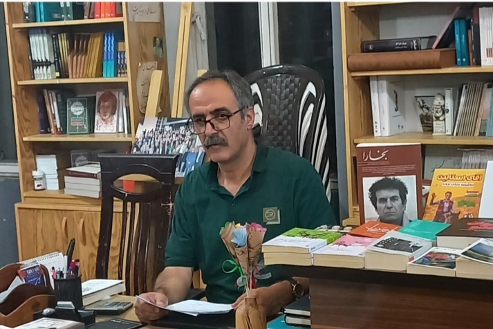 «نشان اسطوره بر جغرافیای ایرانشهر» در اراک منتشر شد