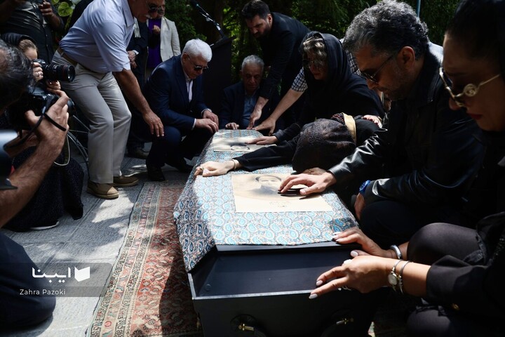 مراسم تشییع پیکر بیژن اشتری