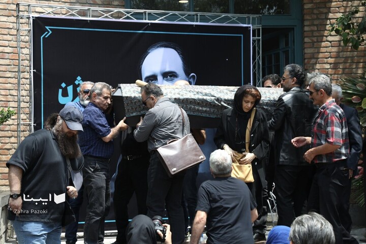 مراسم تشییع پیکر بیژن اشتری