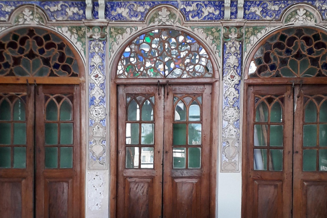 گرد و غبار غفلت بر «خانه شعر و فرهنگ اصفهان»/ خانه استاد همایی رها شده است