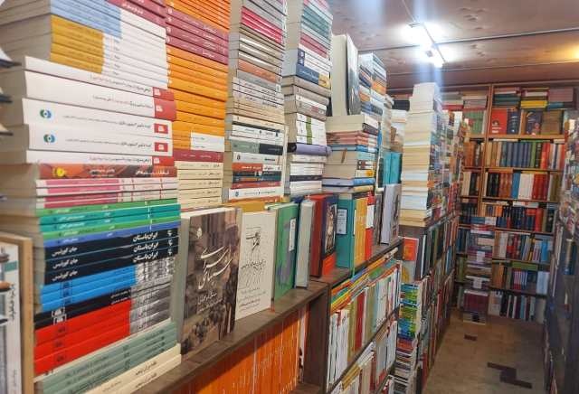 کتابفروشی کمند؛ پناهگاه واژهها در دل اصفهان