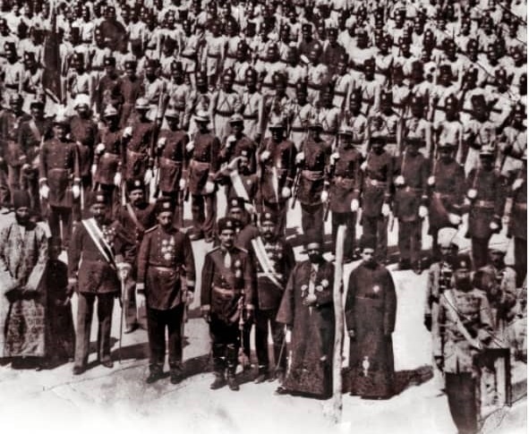 تشکیل حکومت پهلوی و اعدام سران لر