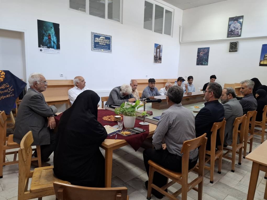 نشست کتابخوان کتابخانهای در فریمان/ مسابقه کتابخوانی «پیام غدیر» در گناباد