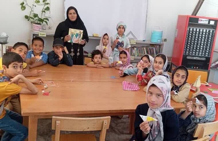 نشست کتابخوان کتابخانهای در فریمان/ مسابقه کتابخوانی «پیام غدیر» در گناباد