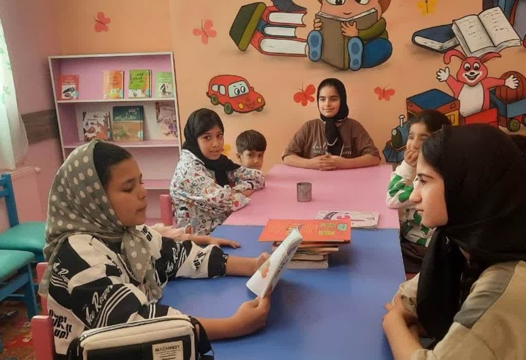 نشست کتابخوان کتابخانهای در فریمان/ مسابقه کتابخوانی «پیام غدیر» در گناباد