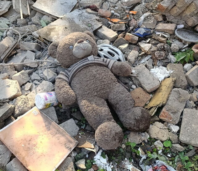 امید را در دل سیاهی روشن نگه داریم