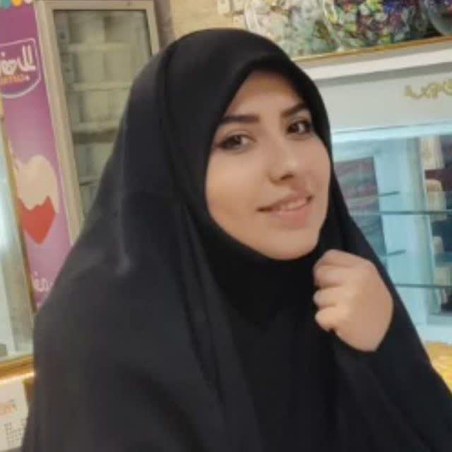 انسان وطنش را پدرش میداند/ باید به روی قلهات پرچم برقصد