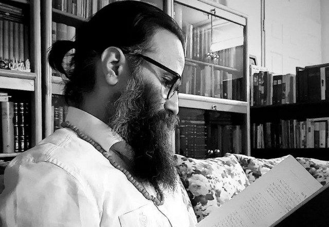 عملکرد ضعیف ناشران خراسان رضوی در پخش و تبلیغ / چرخه معیوبی که مدام بازتولید میشود