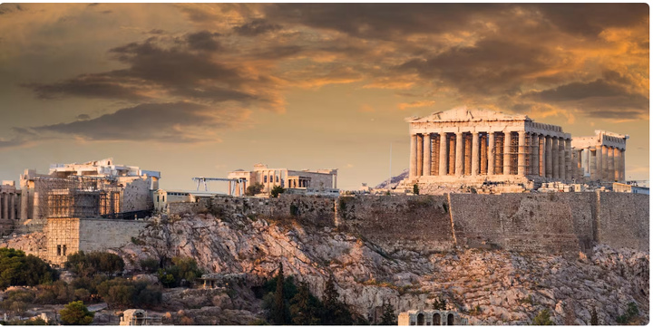 نخستین دموکراسی یا بدل آن؟