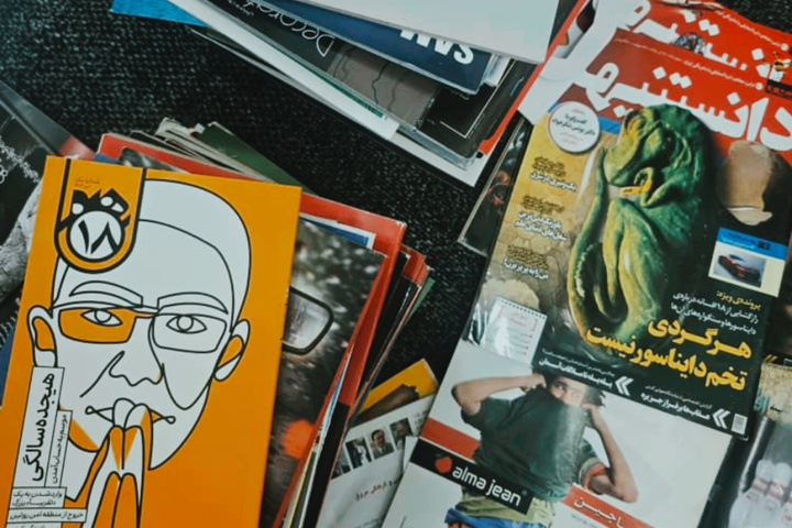 ۷۰۰ جلد کتاب و مجله به کتابخانه «رودبار» اهدا شد