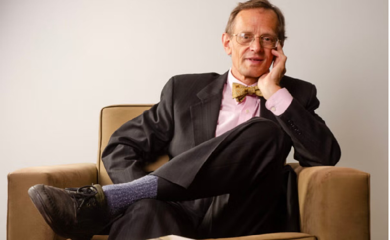 نخستین دموکراسی یا بدل آن؟