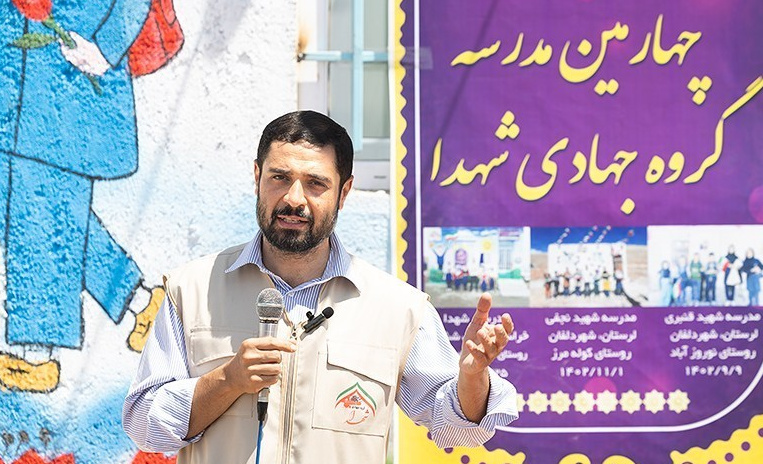 کتابخانهای که ۵۶ روزه ساخته شد/ گرمای کتاب در دست کودکان «گرو»