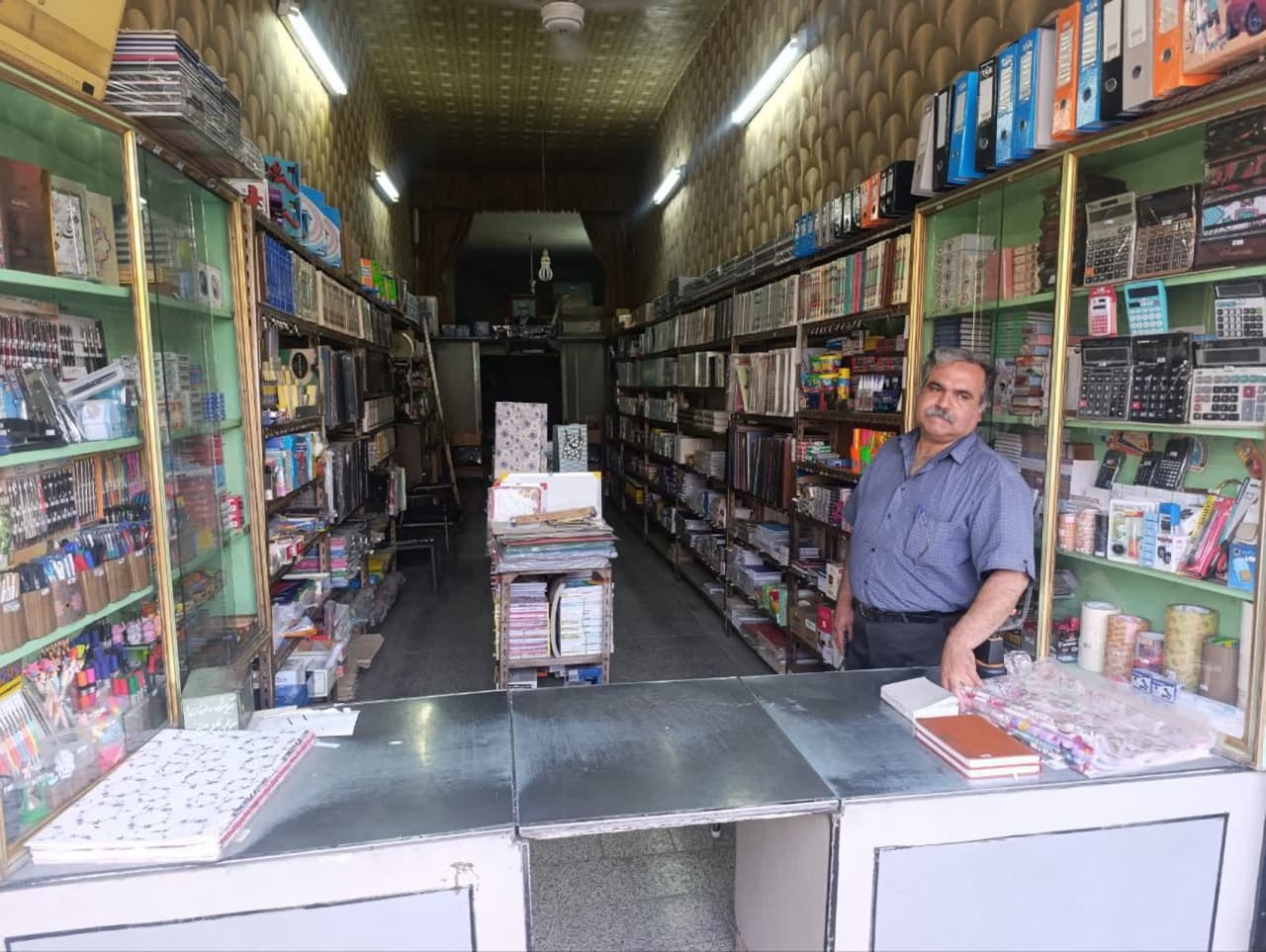 کتابفروشی گلبهار؛ محل آشنایی آذریزدی با اسلامی ندوشن