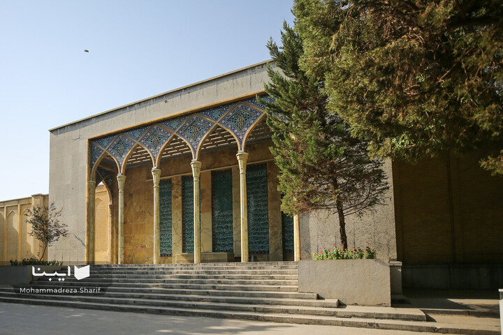 آرامگاه صائب تبریزی