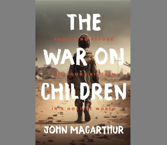 نقشه‌ دشمن برای تخریب روان کودکان چیست؟