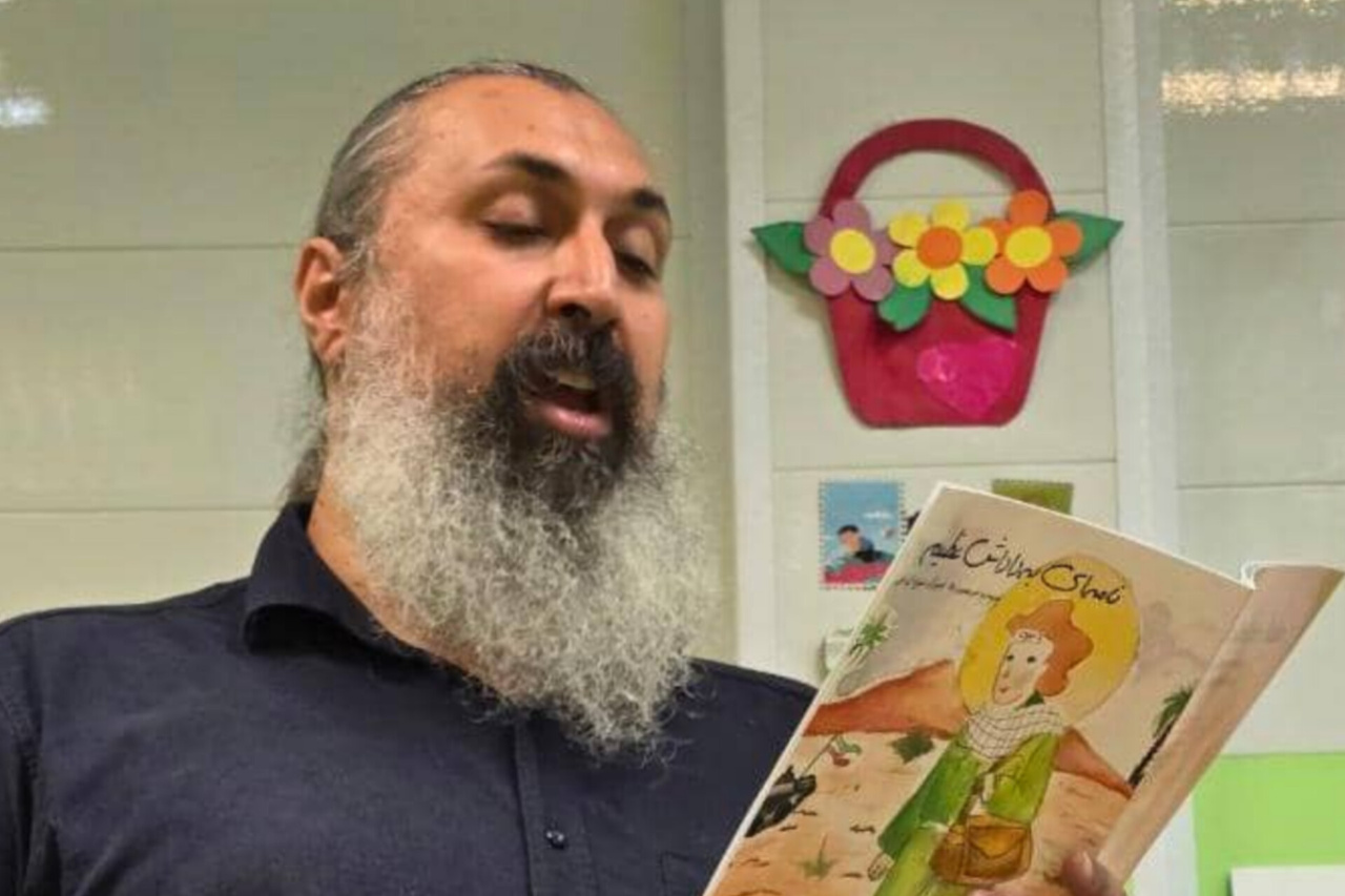 کتاب «نامه‌ای به داداش عظیم» برای کودکان بندرعباسی خوانش شد