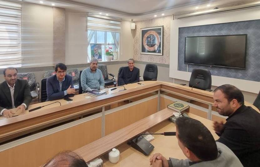 نشست ادبی در گلبهار / شعرخوانی در بردسکن