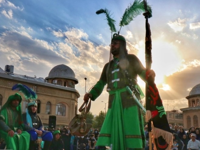 سقاخوانی و تعزیهخوانی در محرم همدان/ اشعار دستنویسی که هنوز تازگی دارد