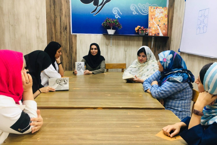 کتاب «روح الله» در بندرعباس معرفی و جمع‌خوانی شد