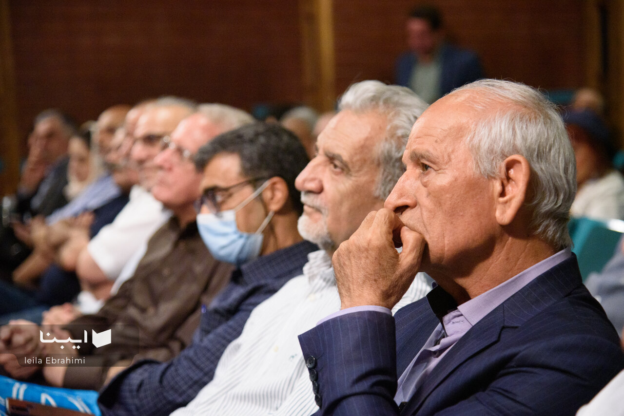 پشت «نخلهای بیسر» مرارتهای بسیاری نهفته است