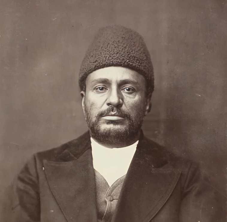 گوهرهای گرانمایه ایران را دریابیم