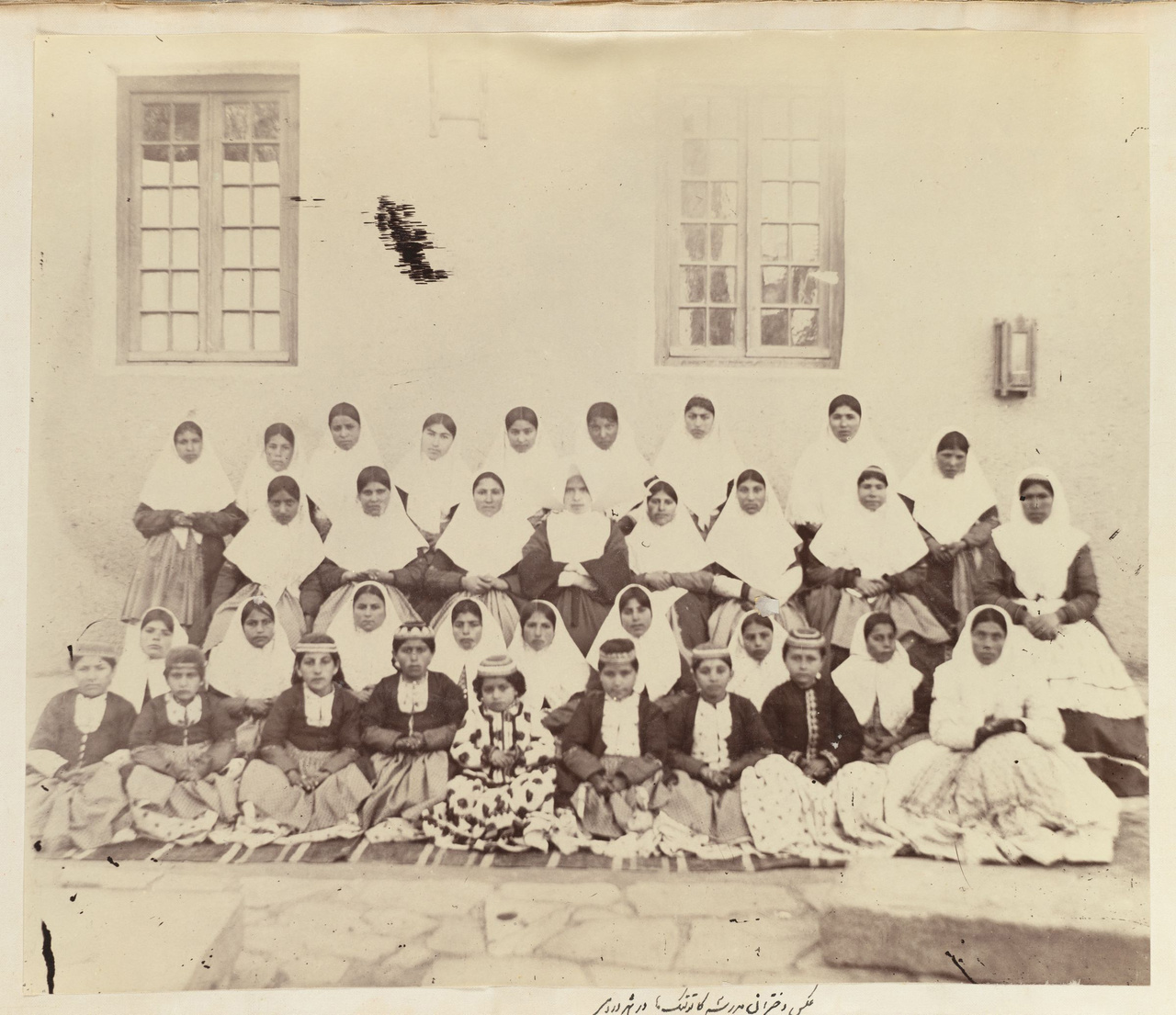 گوهرهای گرانمایه ایران را دریابیم