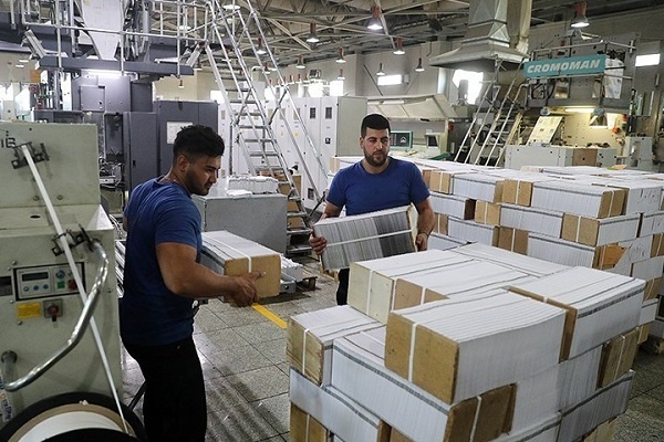 فاصله میان قلم و چاپخانه؛ چرا مؤلفان کردستانی ناشران تهرانی را ترجیح می‌دهند؟