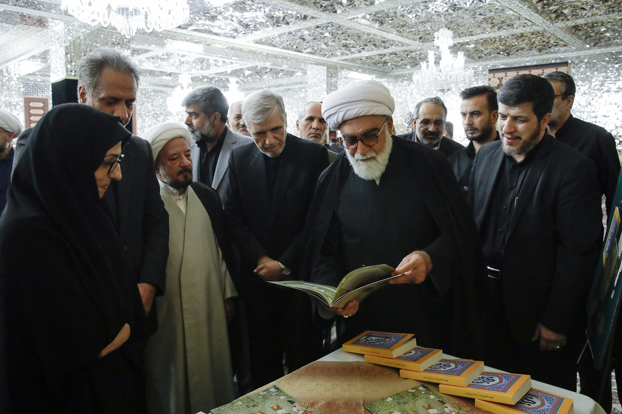 تأثیر زندگینامهنویسی شهدا در هویتسازی جامعه