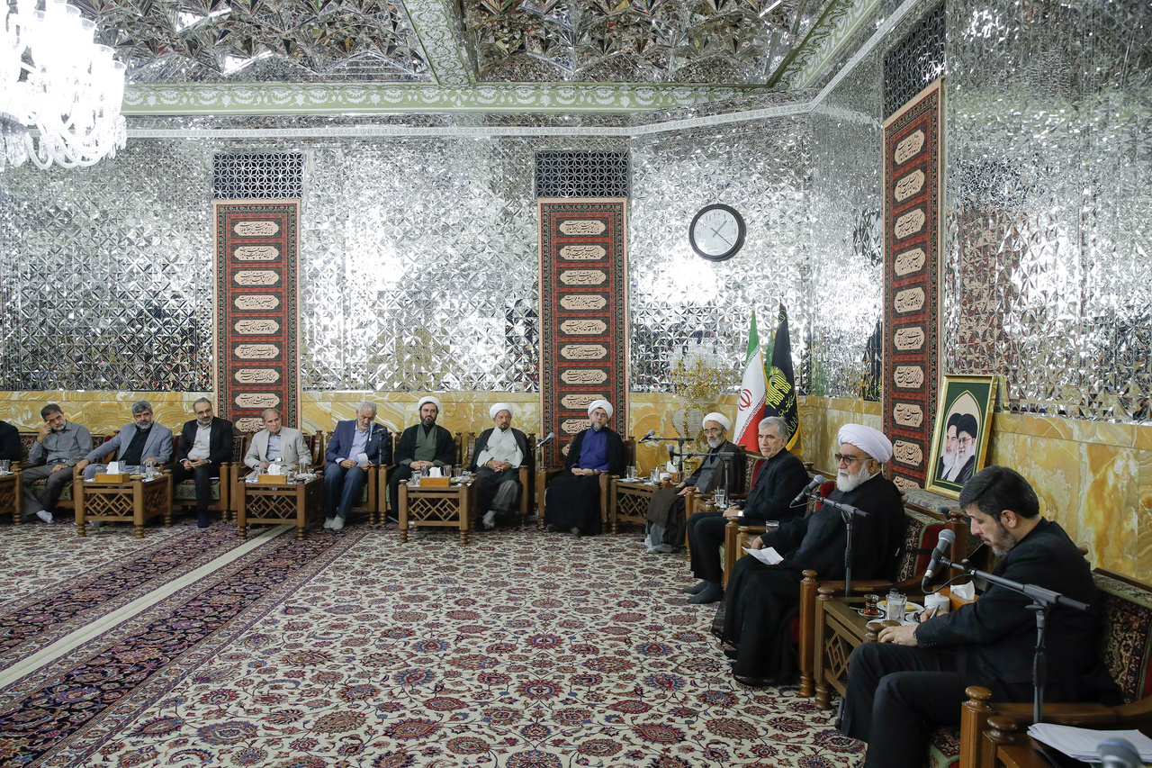 تأثیر زندگینامهنویسی شهدا در هویتسازی جامعه