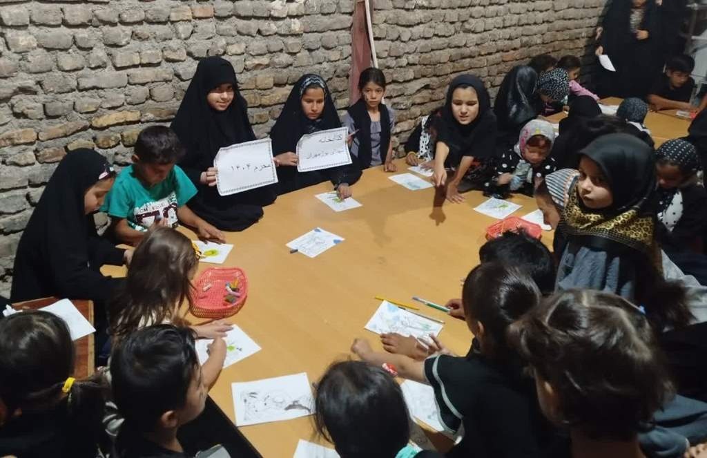 ویژهبرنامه یاران باران در گناباد/ جمعخوانی کتاب در مهولات