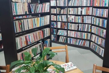 «هجران» و ۳ دهه میزبانی از کتابخوان‌های کرج/ اینجا قفسه‌ها حرف می‌زنند!