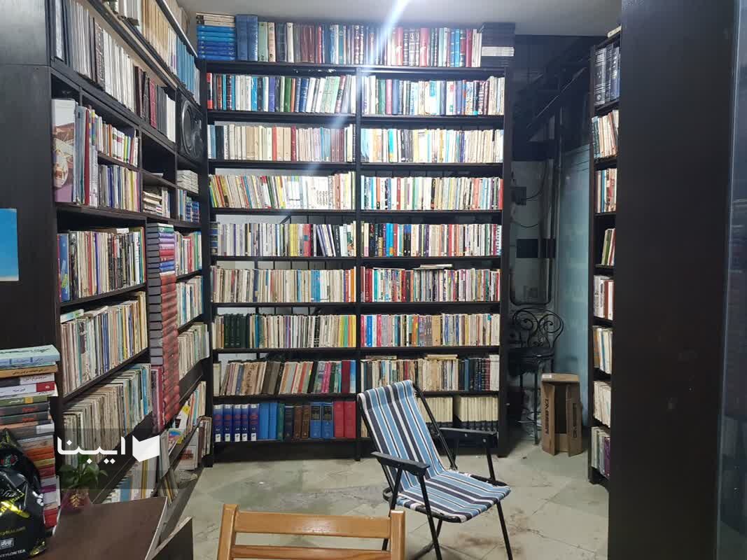 «هجران» و ۳ دهه میزبانی از کتابخوانهای کرج/ اینجا قفسهها حرف میزنند!