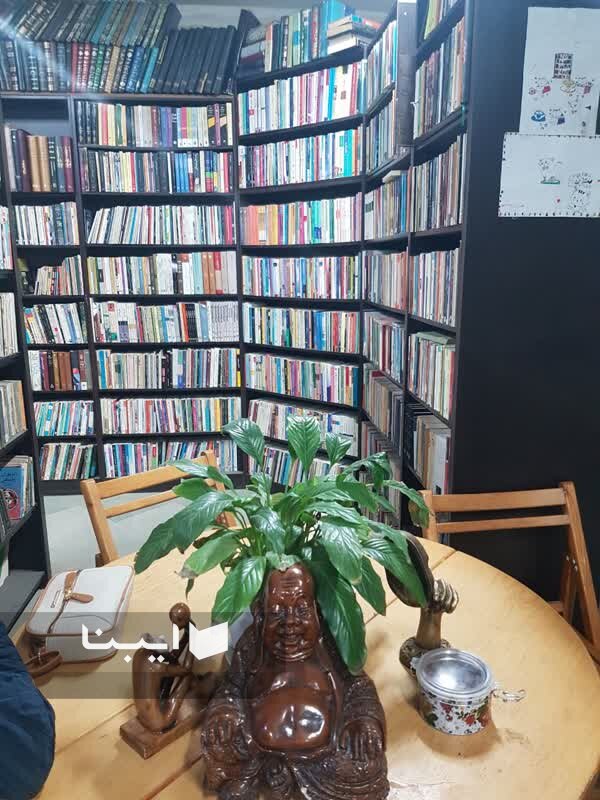 «هجران» و ۳ دهه میزبانی از کتابخوانهای کرج/ اینجا قفسهها حرف میزنند!