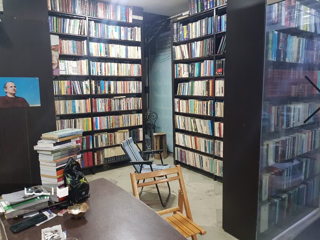 «هجران» و ۳ دهه میزبانی از کتابخوانهای کرج/ اینجا قفسهها حرف میزنند!