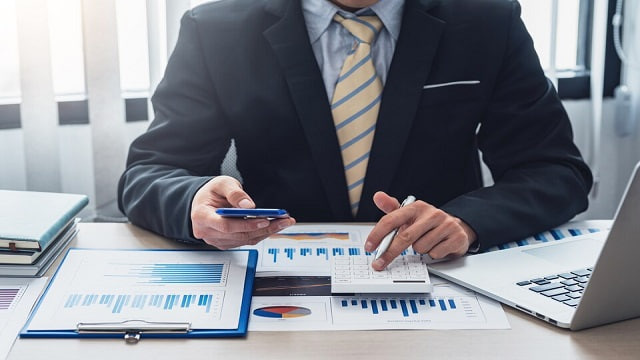 نقش مدیران مالی در بهینهسازی فرآیند ارسال صورتحسابها