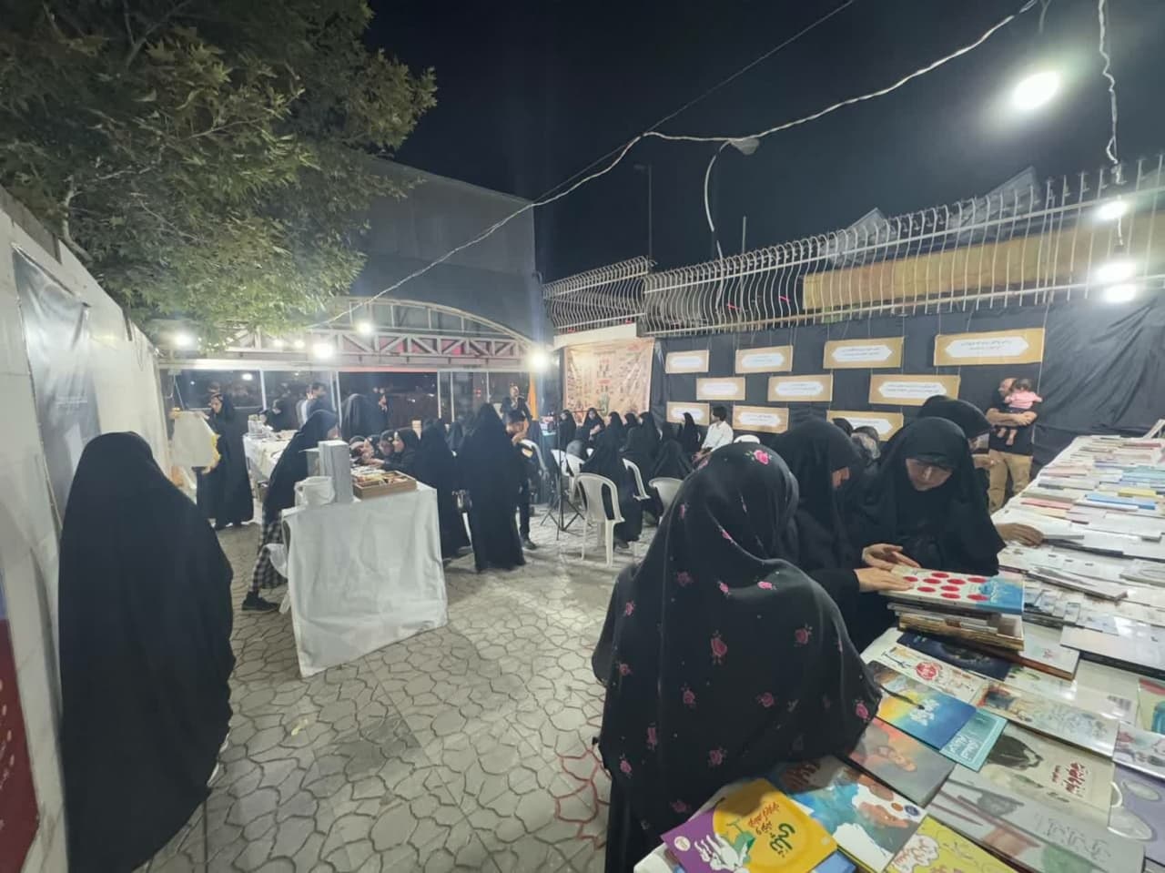 پاتوقی فرهنگی در دل محرم/ پیوند کتاب و کربلا در «خیمه کتاب»